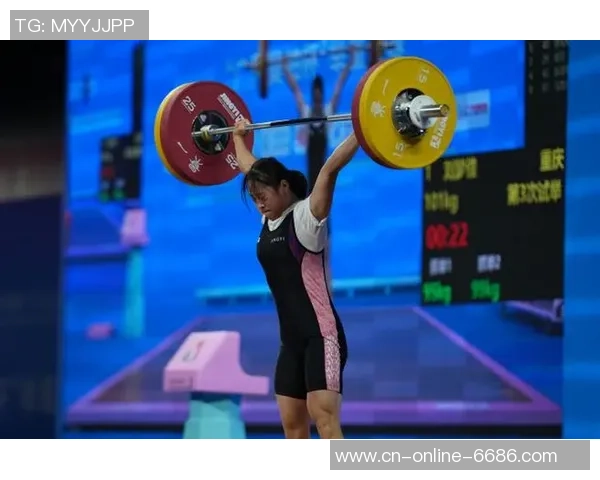 “小镇姑娘”飒爽全运会举重赛场，苏婷婷刘梦佳展示重庆力气